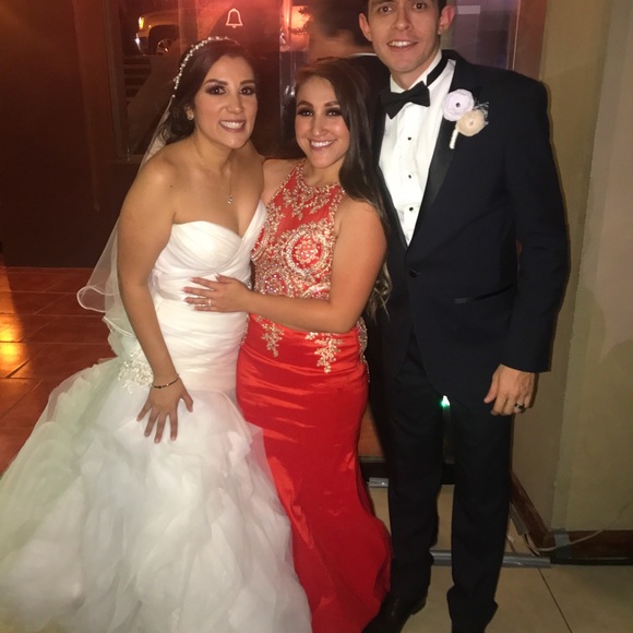 Meet your Posher, Selina - Picture 2 of 3